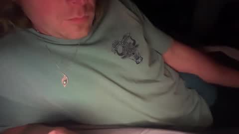 snowtrooper888 online show from November 23, 6:35 am