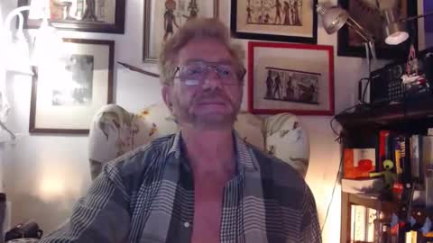 ImYourBitch online show from March 4, 6:42 am