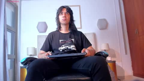 Sommer online show from March 3, 2:02 pm