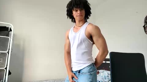Hi Im Weller Check my Bio  online show from May 4, 10:00 pm