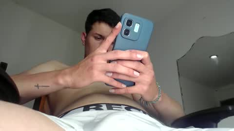 soymanuel777 online show from May 18, 12:40 am