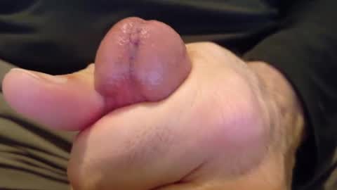 Snapshot of sparklenuts17 chatting on December 27, 3:38 pm sparklenuts17 online show from December 27, 3:38 pm