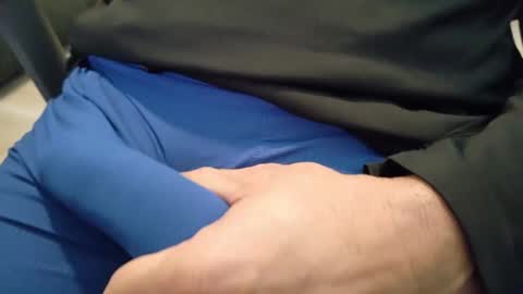 Snapshot of sparklenuts17 chatting on December 9, 3:01 pm sparklenuts17 online show from December 9, 3:01 pm