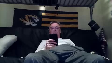 sparkyspeedway online show from December 19, 3:58 am