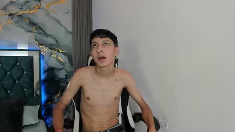 spicyslim_ online show from January 14, 8:34 pm