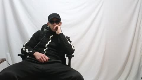 Marco. When Im offline you can view premium content in bio online show from November 28, 7:38 pm