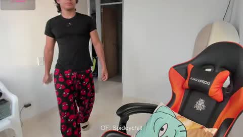 spideychill online show from July 10, 11:06 pm