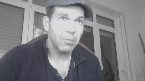 spliffray online show from December 10, 5:07 am