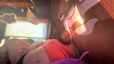 Your Pal Squeaks online show from December 3, 7:44 pm