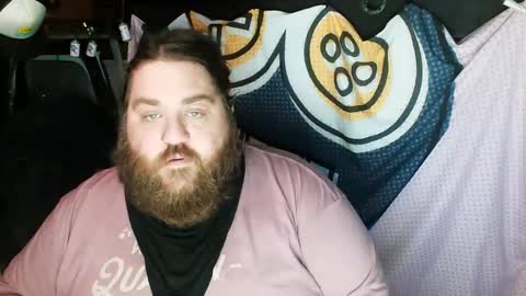 Your Pal Squeaks online show from December 21, 5:47 am