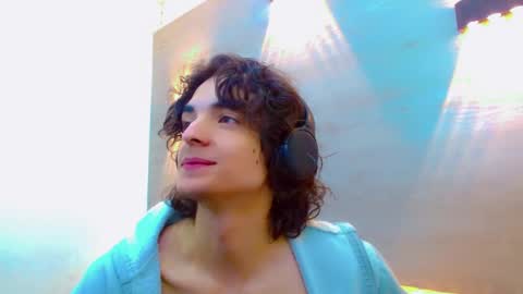 ethan online show from October 6, 2:22 pm