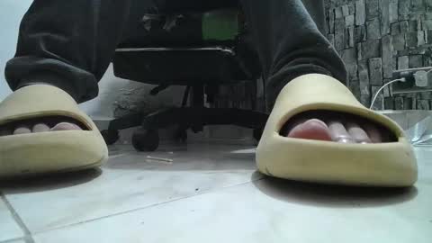 sr master cum its my old account online show from February 6, 3:58 am