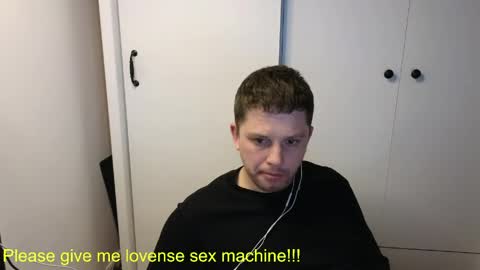 st1vemaster01 online show from April 15, 1:55 pm