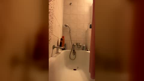 stefhr online show from April 19, 8:25 am