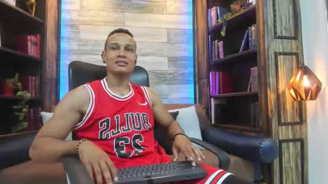    online show from February 9, 7:51 pm