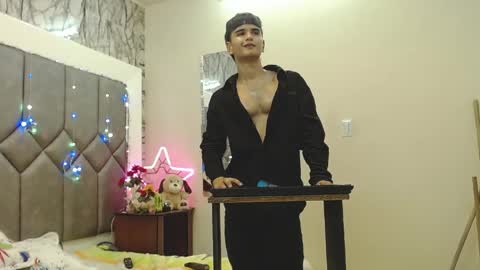 Steve Hotman  online show from April 9, 1:06 pm