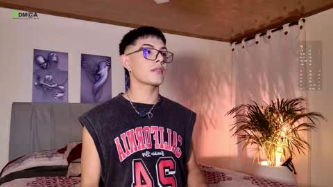 Stevenn online show from December 21, 5:04 am