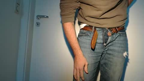 Snapshot of steveo_85 chatting on January 12, 1:37 pm white beef online show from January 12, 1:37 pm