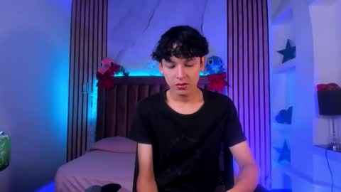 Sthepano  online show from December 17, 8:15 pm