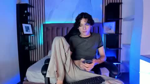 Sthepano  online show from June 12, 3:38 am