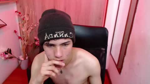 Stich online show from February 14, 3:07 pm