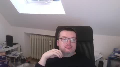 Oliver online show from March 31, 7:21 am