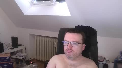 Oliver online show from March 13, 7:49 am