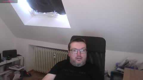 Oliver online show from November 2, 8:07 am