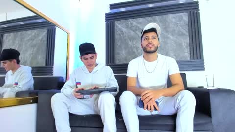 friends online show from February 14, 5:13 am