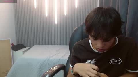 Stiwen online show from February 22, 9:05 pm