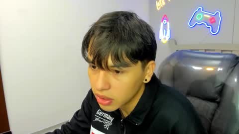 Stiwen online show from October 20, 12:31 pm