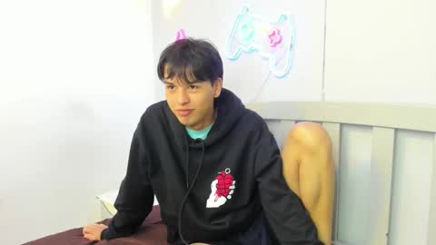 Stiwen online show from September 30, 1:58 pm