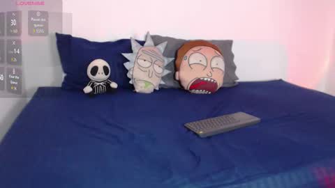 Stone Lee  online show from November 14, 9:44 am