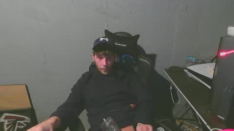 Snapshot of stonedpanda77 chatting on January 4, 3:40 am stonedpanda77 online show from January 4, 3:40 am