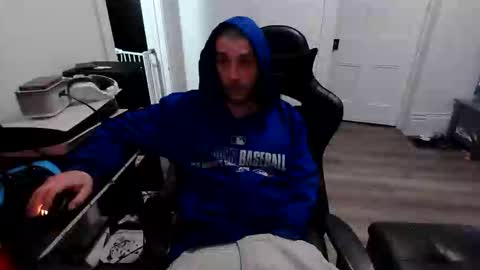 stonedpanda77 online show from May 11, 12:34 am