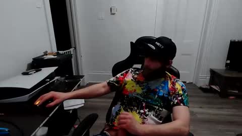 stonedpanda77 online show from February 26, 12:12 am