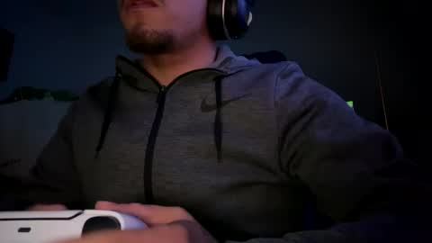 Snapshot of str8dj chatting on March 6, 6:08 am Dj online show from March 6, 6:08 am