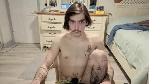 str8whiteboy21 online show from February 19, 5:26 am