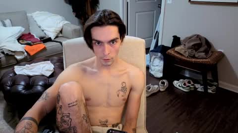 str8whiteboy21 online show from June 4, 11:11 pm