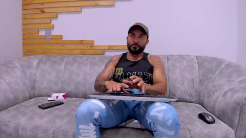 Angel online show from December 27, 1:07 pm