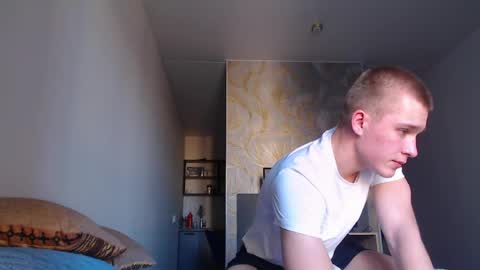 Yan online show from May 3, 3:04 pm