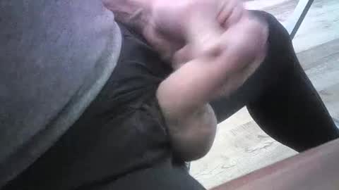 Snapshot of strokin8219621 chatting on January 22, 6:20 pm Strokin online show from January 22, 6:20 pm