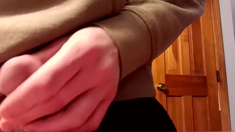 Stud online show from March 2, 2:04 pm