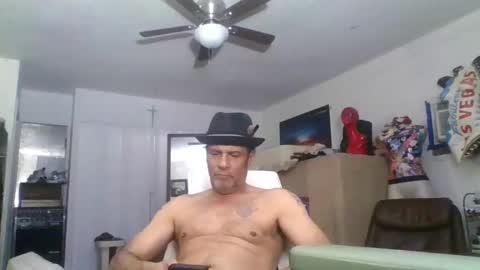 SUCKITU812 online show from February 6, 9:11 am