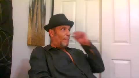 SUCKITU812 online show from January 5, 9:59 am