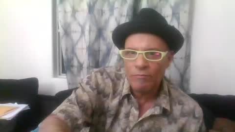 SUCKITU812 online show from March 6, 10:09 am