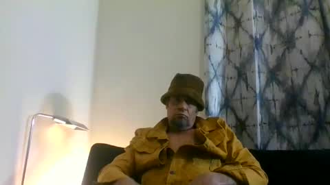 SUCKITU812 online show from December 18, 10:19 am