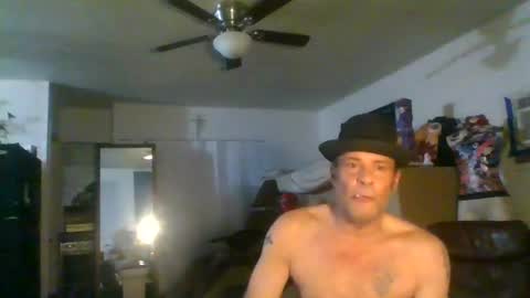 SUCKITU812 online show from February 5, 10:51 am