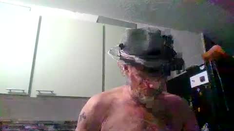 SUCKITU812 online show from January 6, 4:58 am