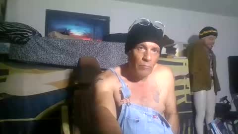 SUCKITU812 online show from October 10, 9:39 pm